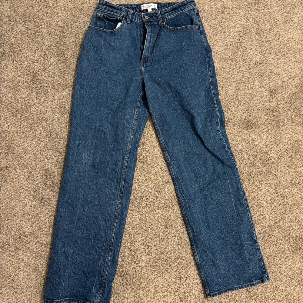 Abercrombie Women’s Curve Love High Rise Relaxed Jean, Size 30 LONG, “Dark”